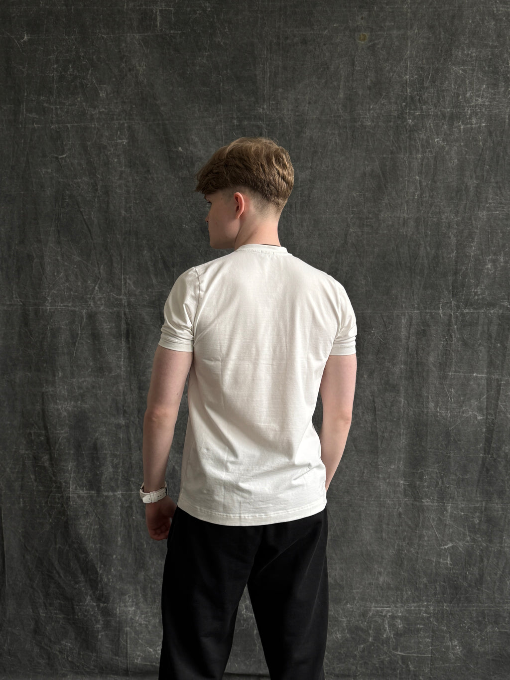 Футболка White